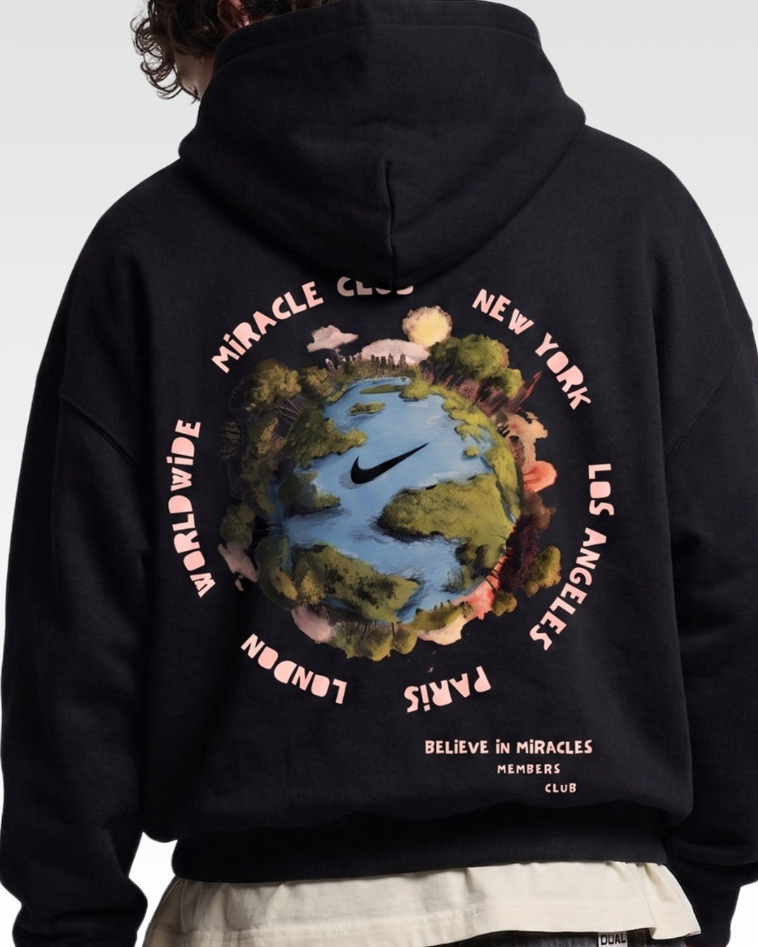 "WORLDWIDE"フーディー